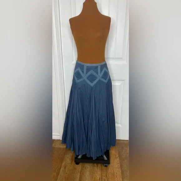 Elegant Blue Maxi Skirt - Picture 1 of 9